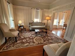 Holland House - Historic and Sophisticated