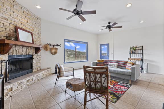 Casa del Norte - Secluded Home in Del Norte Mtns